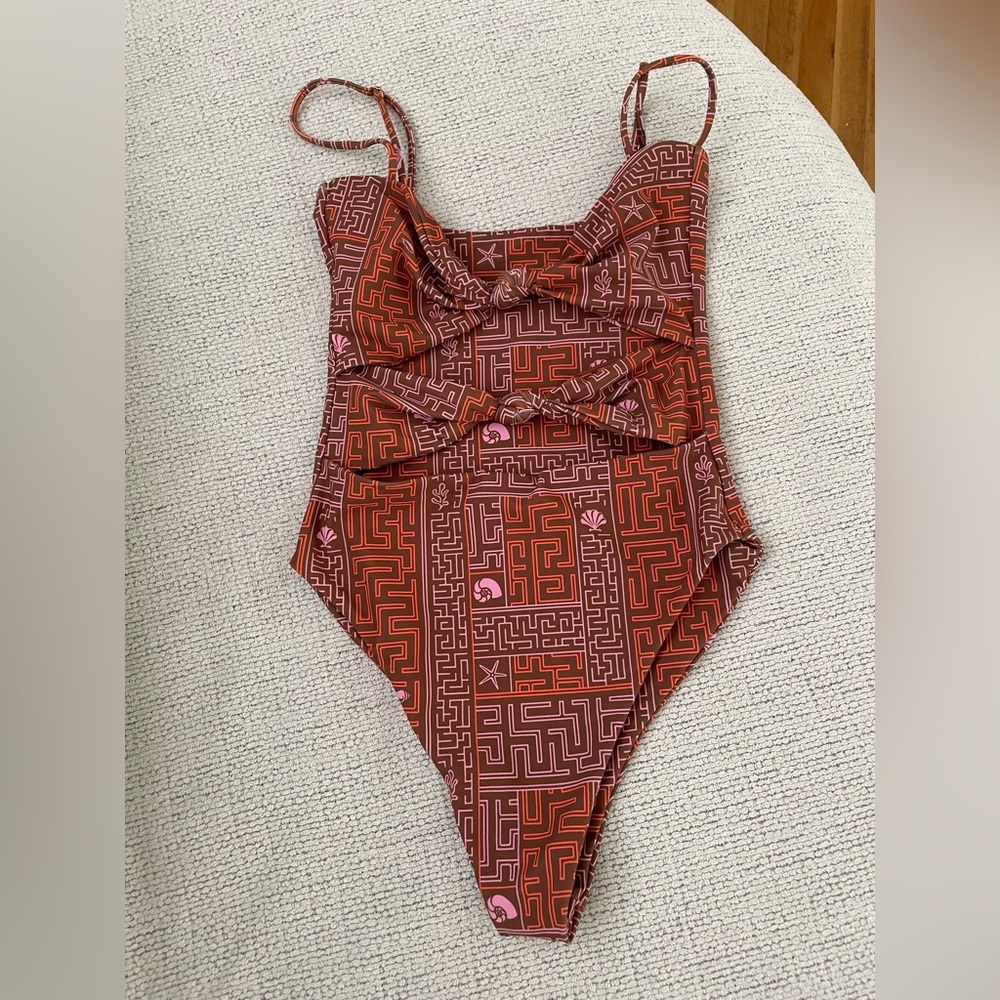 Skatie Lisa One Piece - Bonita. Size Small